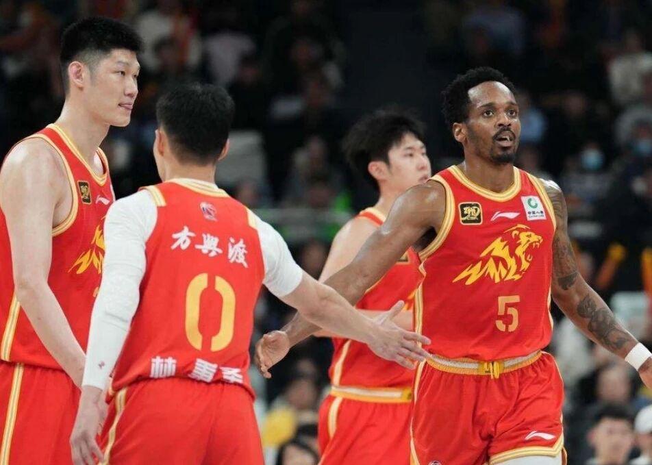 前F1车手德拉罗萨盛赞纽维