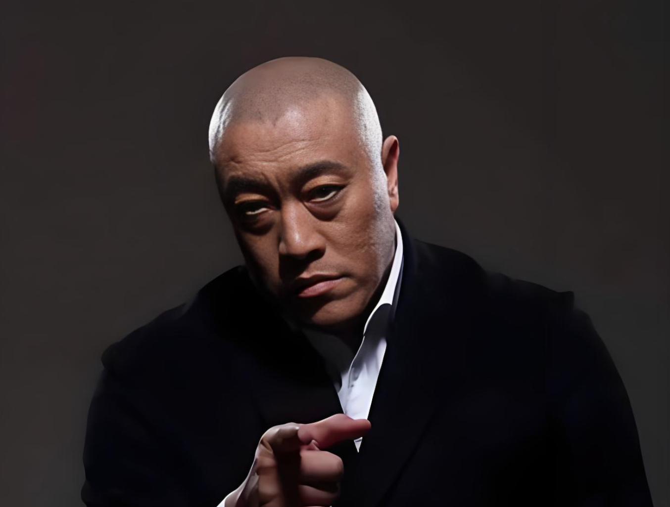 湖人计划送两将 腾空间留里夫斯
