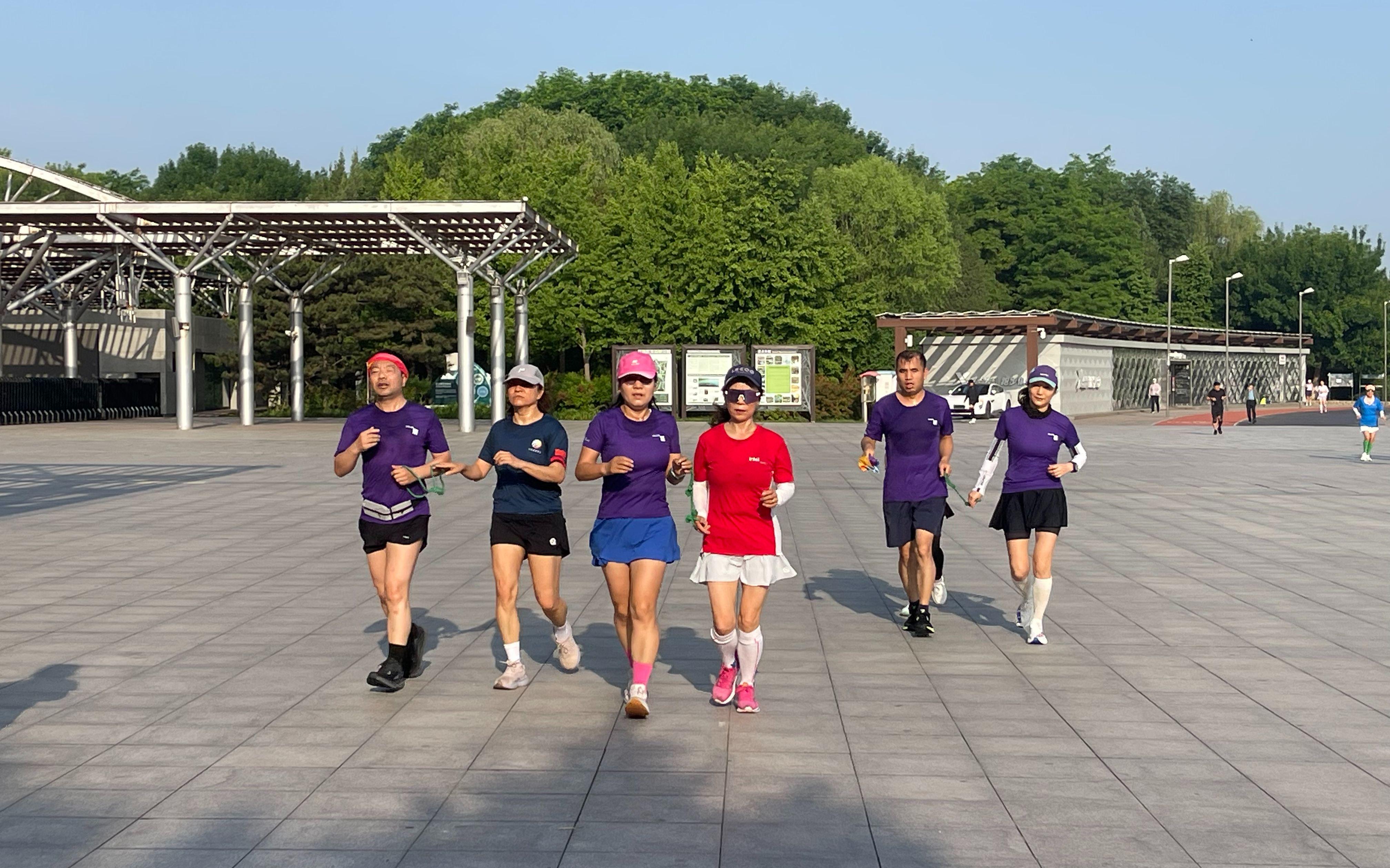 疯狂!4年1.8亿!篮网抢了湖人里夫斯!