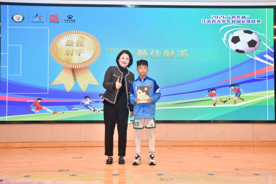 战瑞士5次扑救,卡塔尔门将阿布纳达当选世界杯全场最佳球员